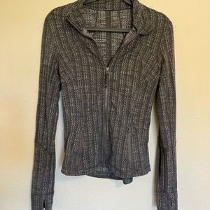 Lululemon define jacket, hardly worn, size 6